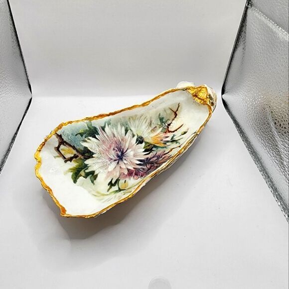 DECOUPAGE HUGE OYSTER SHELL - Picture 1 of 3